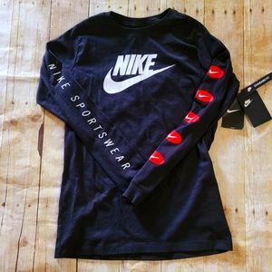 NWT Nike Boys L Long sleeve T shirt black reverse